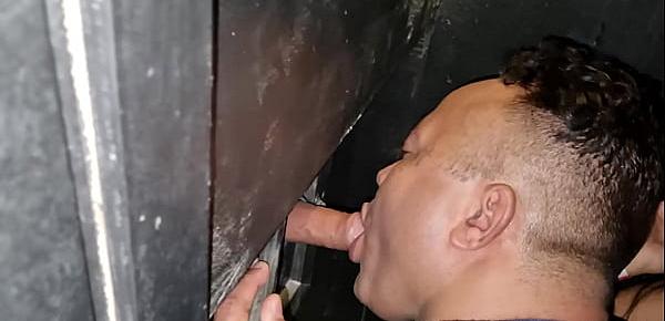  couple sucking cocks at Gloryhole at swing party